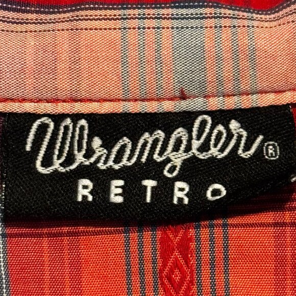 The best! Wrangler Retro Red, White, Blue Plaid Western Pearl Snap Shirt Sz M - Picture 4 of 11